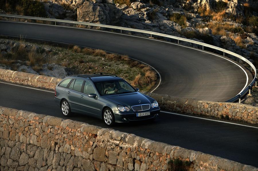  Mercedes-Benz C-Class Estate 2004 года  (фото 68 из 68)